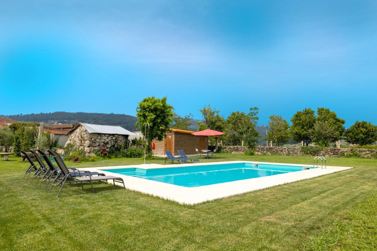 Casa Da Veiga Guest House มองเซา ภายนอก รูปภาพ
