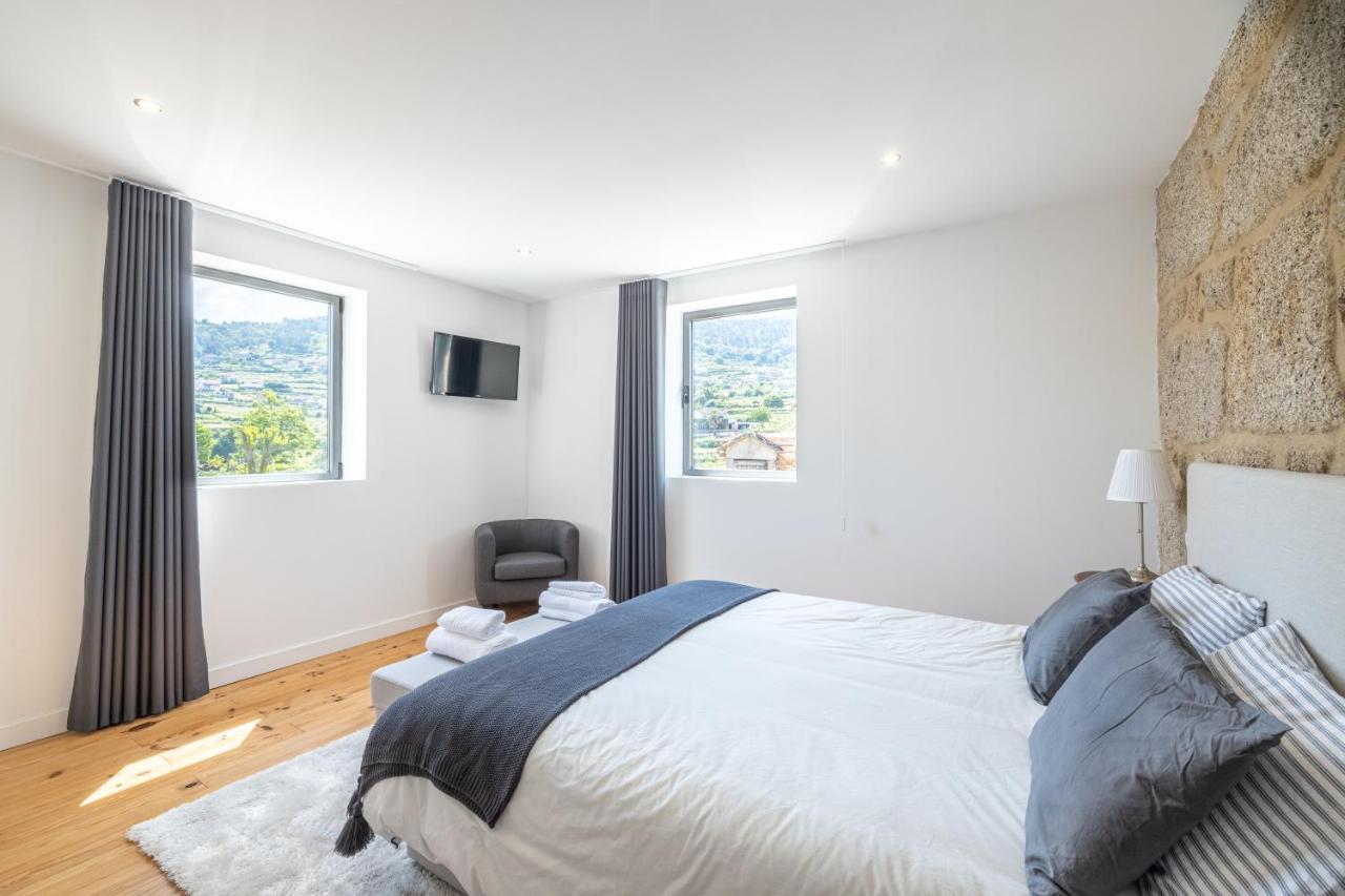 Casa Da Veiga Guest House มองเซา ภายนอก รูปภาพ