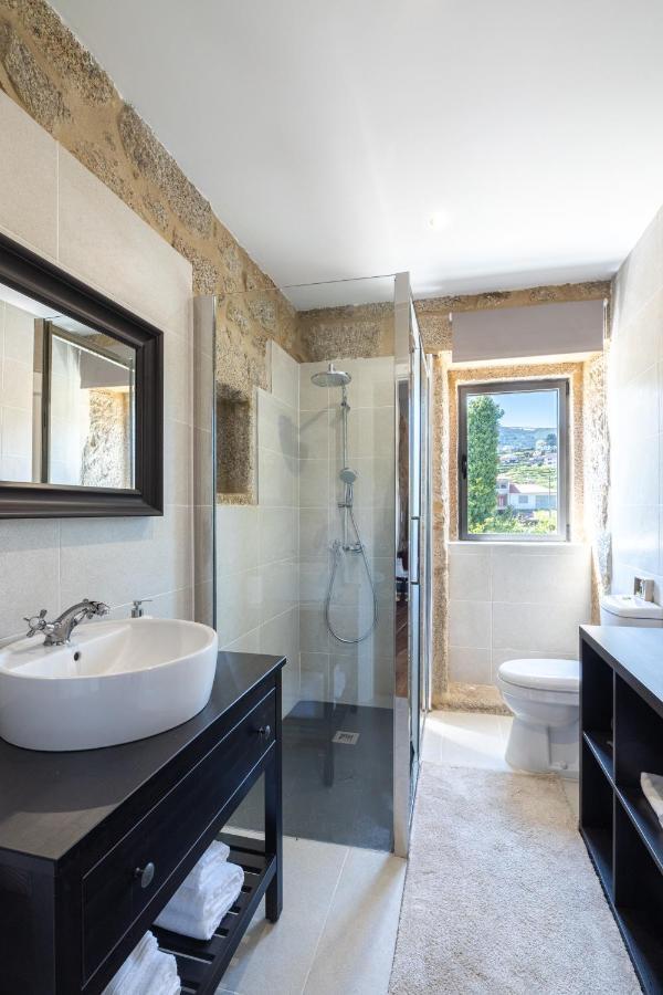 Casa Da Veiga Guest House มองเซา ภายนอก รูปภาพ