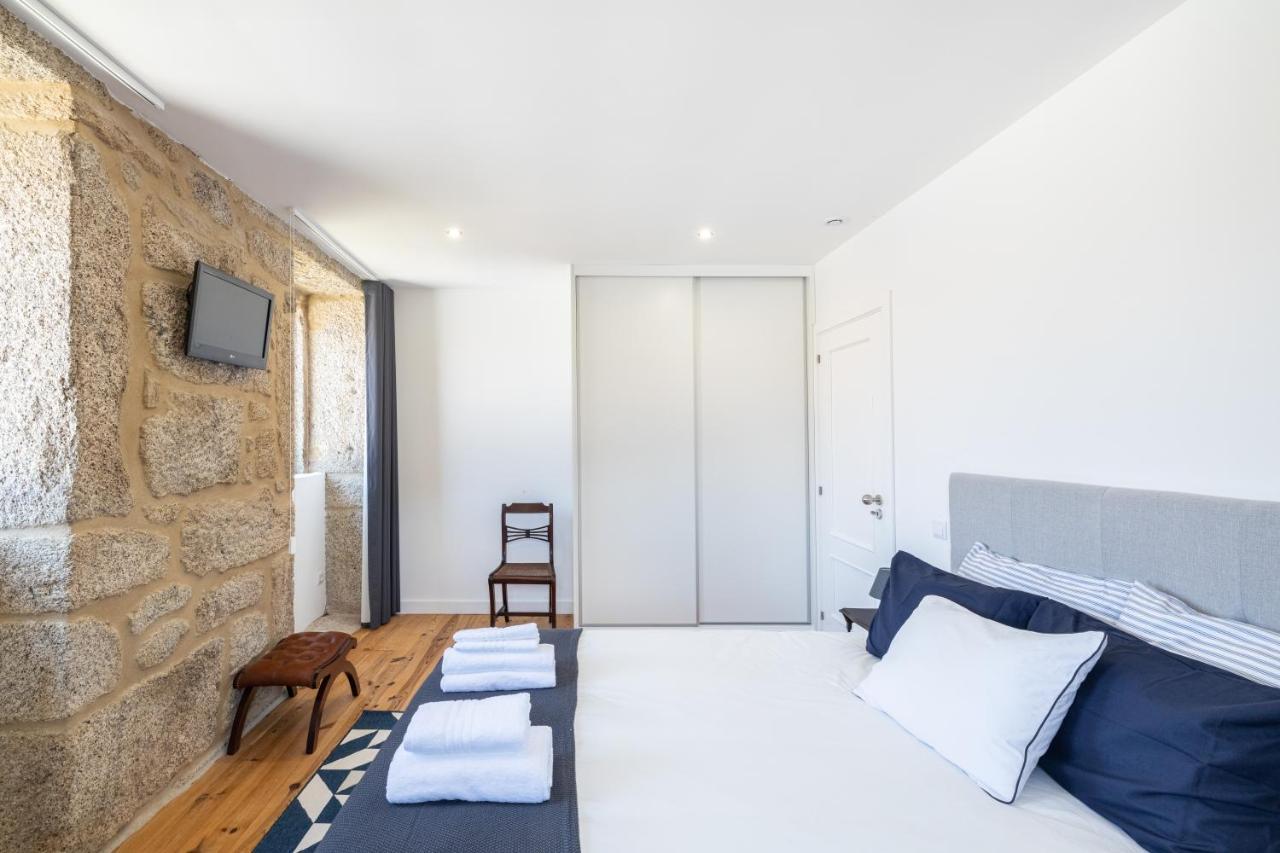 Casa Da Veiga Guest House มองเซา ภายนอก รูปภาพ